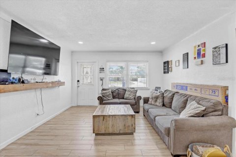 Villa ou maison à vendre à Saint Petersburg, Floride: 3 chambres, 137.87 m2 № 1783297 - photo 6