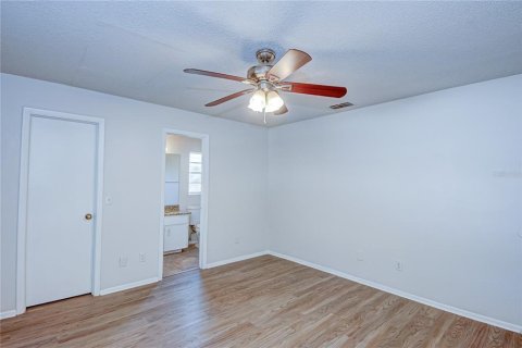 House in Sanford, Florida 3 bedrooms, 167.5 sq.m. № 1716507 - photo 11