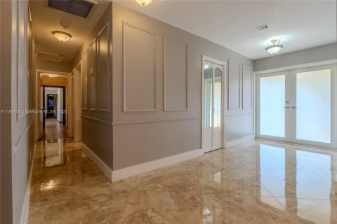 Casa en venta en Plantation, Florida, 4 dormitorios, 286.51 m2 № 1948823 - foto 4