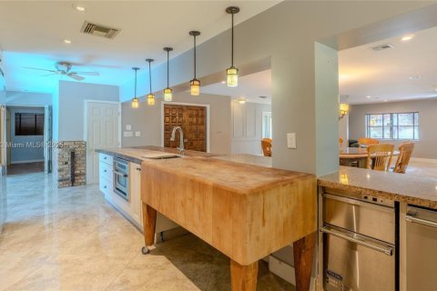 Casa en venta en Plantation, Florida, 4 dormitorios, 286.51 m2 № 1948823 - foto 9