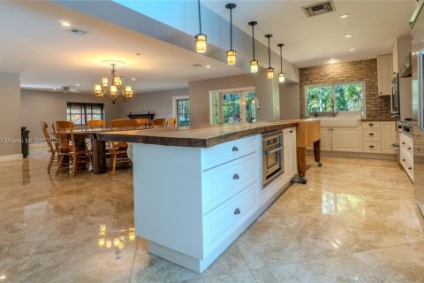 Casa en venta en Plantation, Florida, 4 dormitorios, 286.51 m2 № 1948823 - foto 8