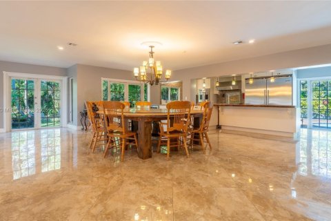 Casa en venta en Plantation, Florida, 4 dormitorios, 286.51 m2 № 1948823 - foto 5