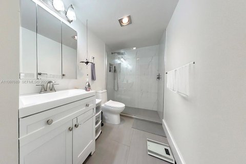 Condo in Fort Lauderdale, Florida, 1 bedroom  № 2066075 - photo 5