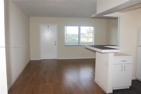 Condo in Fort Lauderdale, Florida, 1 bedroom  № 2066075 - photo 19