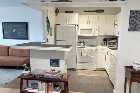 Condo in Fort Lauderdale, Florida, 1 bedroom  № 2066075 - photo 3