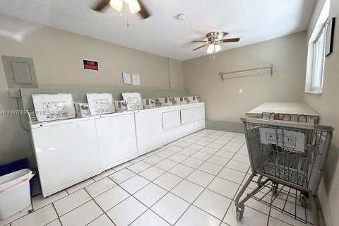 Condo in Fort Lauderdale, Florida, 1 bedroom  № 2066075 - photo 13