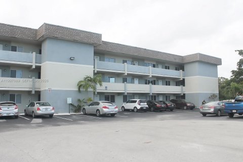 Condo in Fort Lauderdale, Florida, 1 bedroom  № 2066075 - photo 16