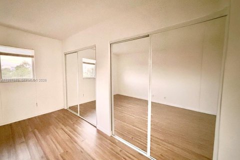 Condo in Fort Lauderdale, Florida, 1 bedroom  № 2066075 - photo 11