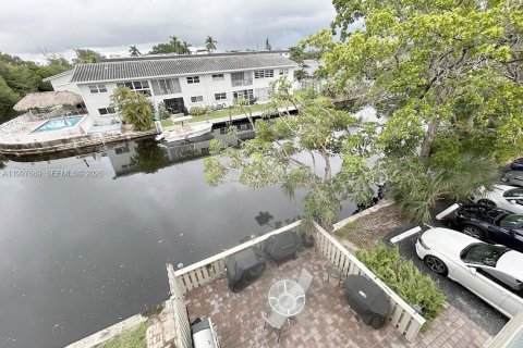 Condo in Fort Lauderdale, Florida, 1 bedroom  № 2066075