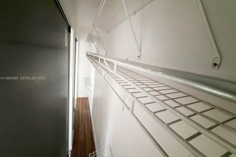 Condo in Fort Lauderdale, Florida, 1 bedroom  № 2066075 - photo 12