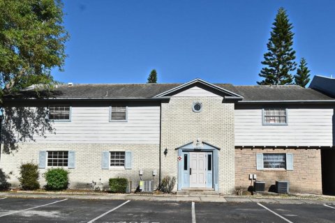 Condo in Winter Park, Florida, 2 bedrooms  № 1915876 - photo 1