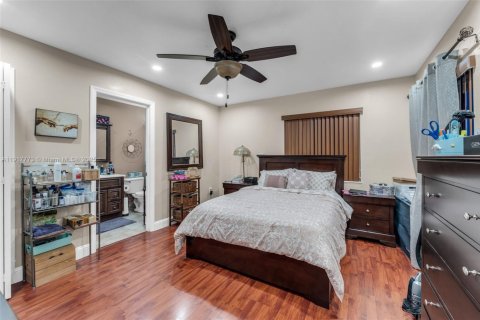 Casa en venta en Homestead, Florida, 3 dormitorios, 135.17 m2 № 2016896 - foto 13