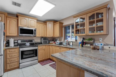 Casa en venta en Homestead, Florida, 3 dormitorios, 135.17 m2 № 2016896 - foto 10