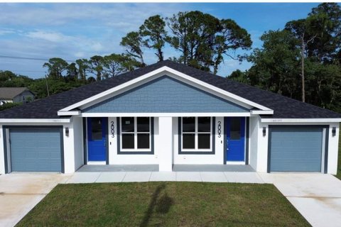 Duplex in Edgewater, Florida 3 bedrooms, 139.35 sq.m. № 2369228