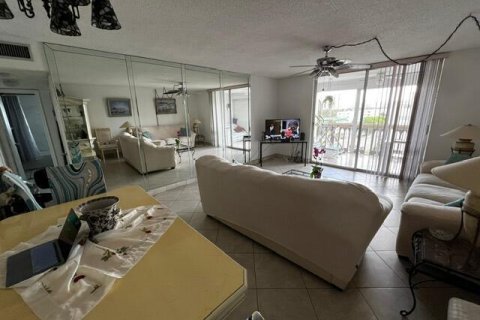 Copropriété à louer à Hallandale Beach, Floride: 2 chambres, 101.45 m2 № 2085791 - photo 9