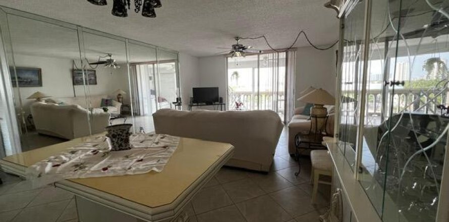 Condo à Hallandale Beach, Floride, 2 chambres  № 2085791