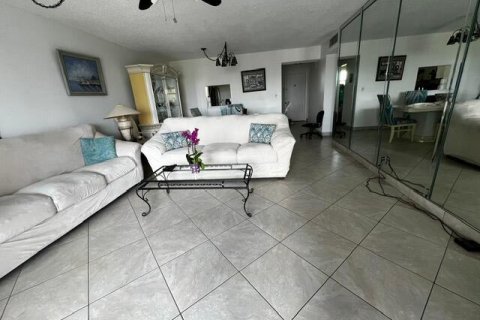 Copropriété à louer à Hallandale Beach, Floride: 2 chambres, 101.45 m2 № 2085791 - photo 19