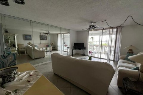 Copropriété à louer à Hallandale Beach, Floride: 2 chambres, 101.45 m2 № 2085791 - photo 6