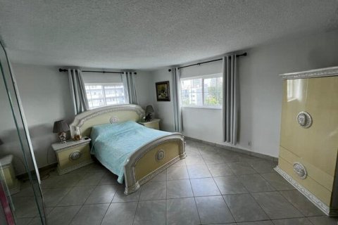 Copropriété à louer à Hallandale Beach, Floride: 2 chambres, 101.45 m2 № 2085791 - photo 29