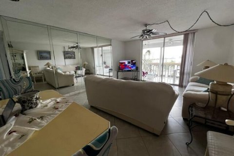 Copropriété à louer à Hallandale Beach, Floride: 2 chambres, 101.45 m2 № 2085791 - photo 12