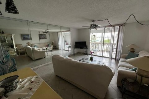 Copropriété à louer à Hallandale Beach, Floride: 2 chambres, 101.45 m2 № 2085791 - photo 8
