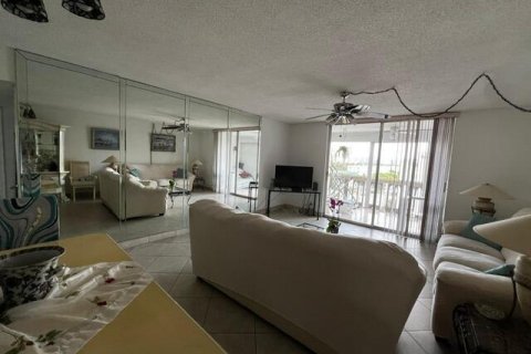 Copropriété à louer à Hallandale Beach, Floride: 2 chambres, 101.45 m2 № 2085791 - photo 5