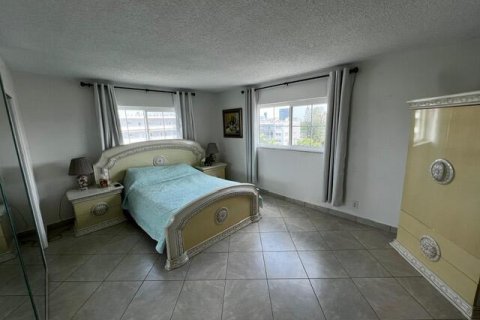 Copropriété à louer à Hallandale Beach, Floride: 2 chambres, 101.45 m2 № 2085791 - photo 20