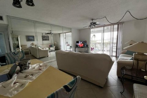 Copropriété à louer à Hallandale Beach, Floride: 2 chambres, 101.45 m2 № 2085791 - photo 10