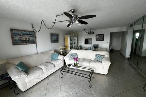 Copropriété à louer à Hallandale Beach, Floride: 2 chambres, 101.45 m2 № 2085791 - photo 15