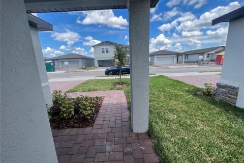 Villa ou maison à louer à Winter Haven, Floride: 3 chambres, 136.01 m2 № 2096001 - photo 5