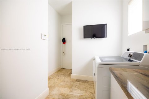 Купить виллу или дом в Паркленд, Флорида 5 спален, 291.99м2, № 1949910 - фото 26