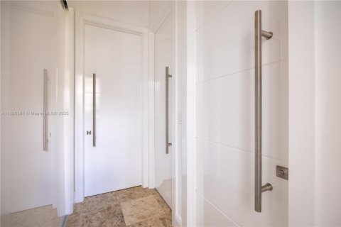 Купить виллу или дом в Паркленд, Флорида 5 спален, 291.99м2, № 1949910 - фото 21