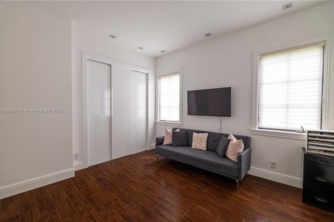 Купить виллу или дом в Паркленд, Флорида 5 спален, 291.99м2, № 1949910 - фото 14