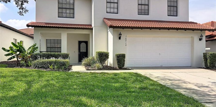 House in Clermont, Florida 4 bedrooms, 192.49 sq.m. № 2230927