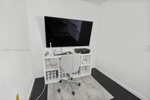 House in Sunrise, Florida 4 bedrooms, 212.19 sq.m. № 2020859 - photo 7