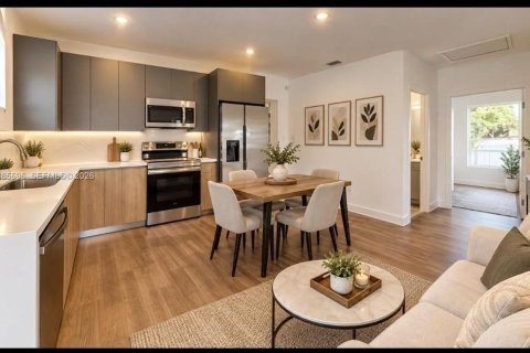 Casa en venta en Hialeah, Florida, 2 dormitorios, 76.64 m2 № 2381005 - foto 9