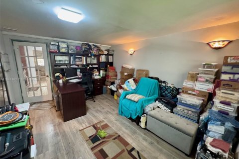 Propiedad comercial en venta en North Miami, Florida, 241.55 m2 № 1847714 - foto 26