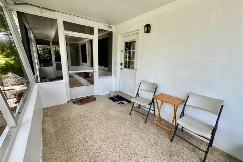 Propiedad comercial en venta en North Miami, Florida, 241.55 m2 № 1847714 - foto 28
