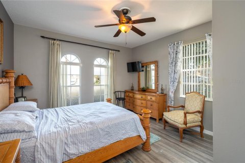 Casa en venta en Davenport, Florida, 5 dormitorios, 263.38 m2 № 2224527 - foto 22