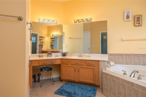 Casa en venta en Davenport, Florida, 5 dormitorios, 263.38 m2 № 2224527 - foto 16