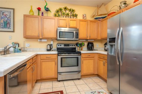 Casa en venta en Davenport, Florida, 5 dormitorios, 263.38 m2 № 2224527 - foto 8