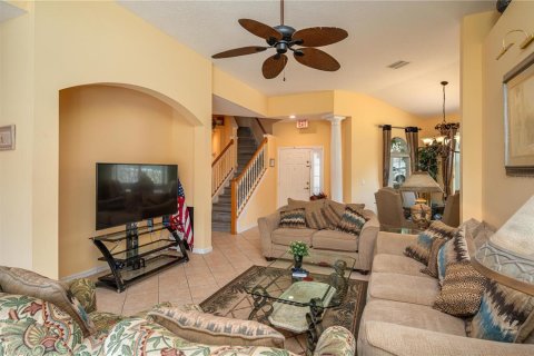 Casa en venta en Davenport, Florida, 5 dormitorios, 263.38 m2 № 2224527 - foto 4