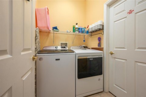 Casa en venta en Davenport, Florida, 5 dormitorios, 263.38 m2 № 2224527 - foto 27