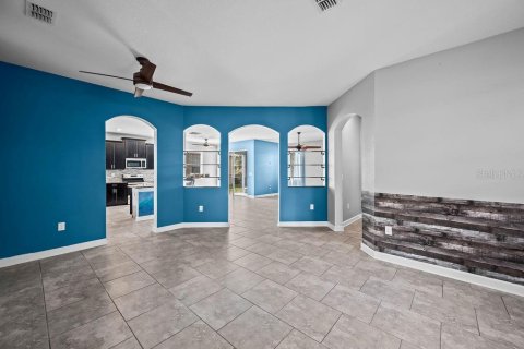 Villa ou maison à vendre à Davenport, Floride: 6 chambres, 298.03 m2 № 2308303 - photo 7
