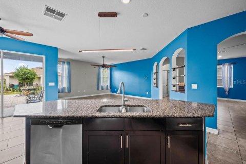 Villa ou maison à vendre à Davenport, Floride: 6 chambres, 298.03 m2 № 2308303 - photo 14