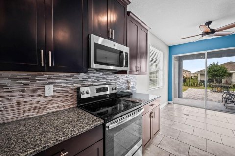 Villa ou maison à vendre à Davenport, Floride: 6 chambres, 298.03 m2 № 2308303 - photo 15