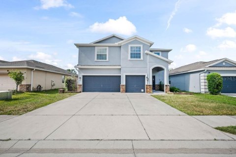 House in Davenport, Florida 6 bedrooms, 298.03 sq.m. № 2308303