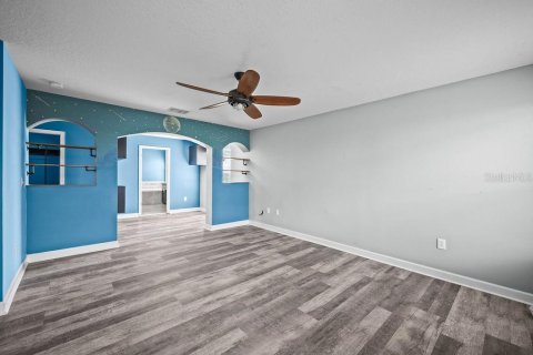 Villa ou maison à vendre à Davenport, Floride: 6 chambres, 298.03 m2 № 2308303 - photo 9
