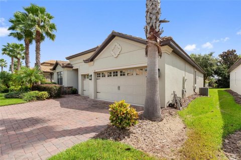Casa en venta en Davenport, Florida, 4 dormitorios, 212.47 m2 № 1900009 - foto 3