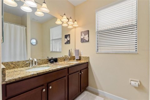 Casa en venta en Davenport, Florida, 4 dormitorios, 212.47 m2 № 1900009 - foto 28